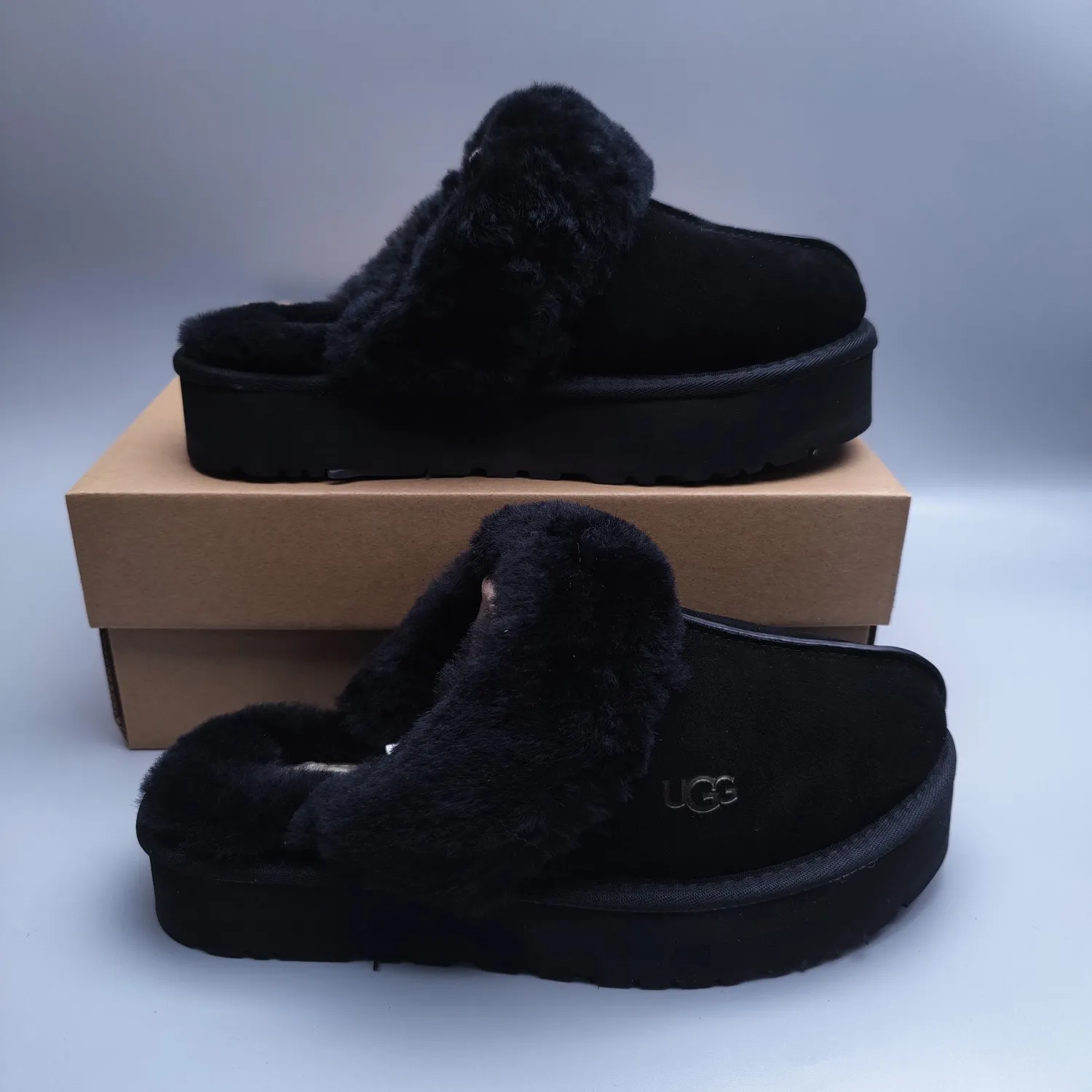 💰440 UGG sheepskin all-in-one snow boots 2550 🔥Thick-soled wool slippers (star slippers plus version) are comfortable and can be worn at home. Wool slippers can be worn outside. Split cow upper, Longfeng moccasin wool lining. The original three-layer combination outsole is light and comfortable on the foot. Only the top version is made. The oil edge craftsmanship is exquisite! Color: maroon gray sand antelope brown black code number: 35-41